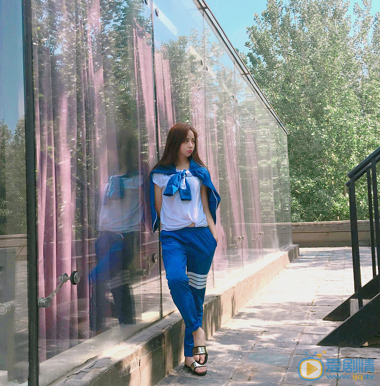 王畅唱生活照 王畅唱高清写真_王畅唱高清剧照