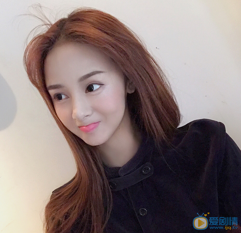 王畅唱生活照 王畅唱高清写真_王畅唱高清剧照