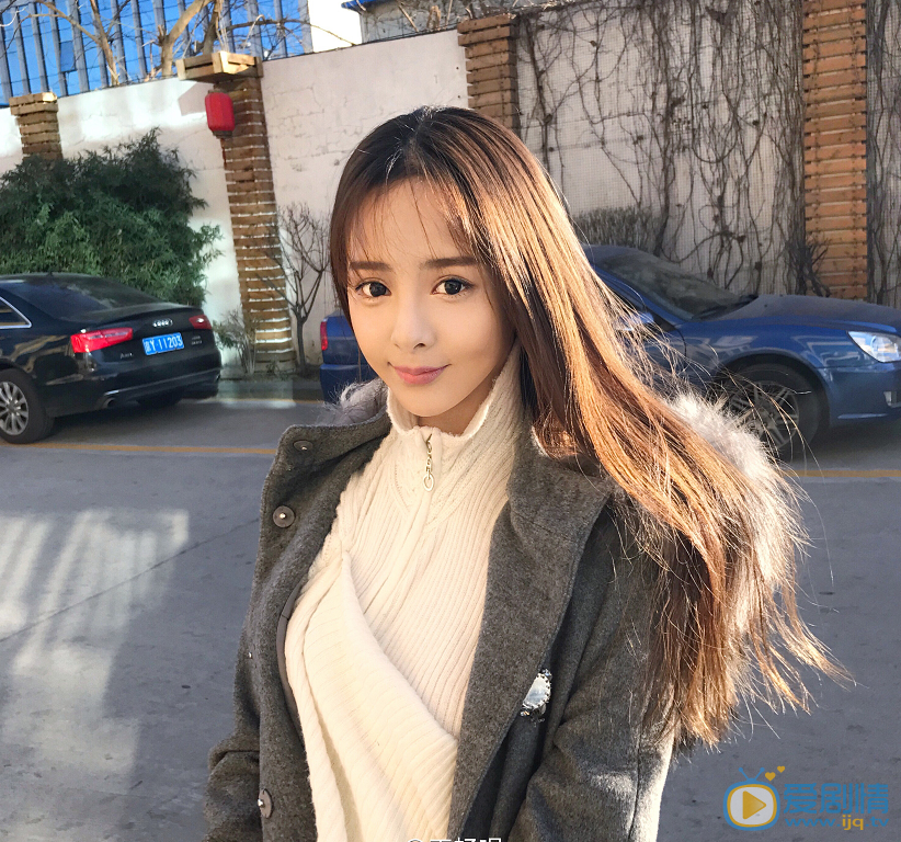 王畅唱生活照 王畅唱高清写真_王畅唱高清剧照