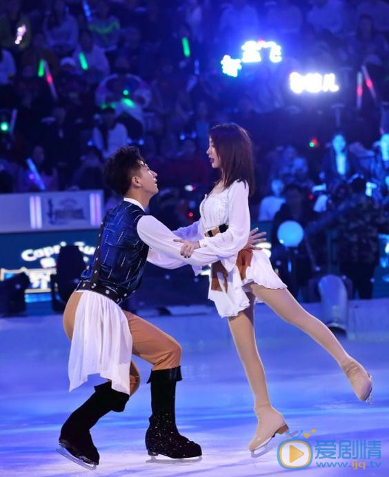 李菲儿《跨界冰雪王》节目照 李菲儿高清写真_李菲儿高清剧照