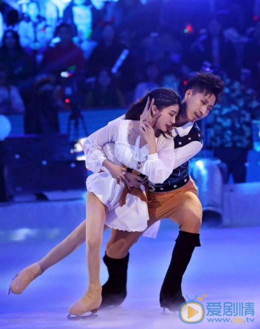 李菲儿《跨界冰雪王》节目照 李菲儿高清写真_李菲儿高清剧照