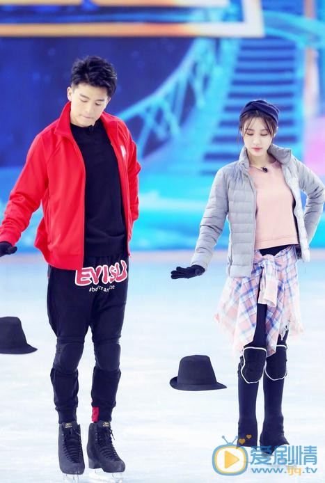 李菲儿《跨界冰雪王》节目照 李菲儿高清写真_李菲儿高清剧照