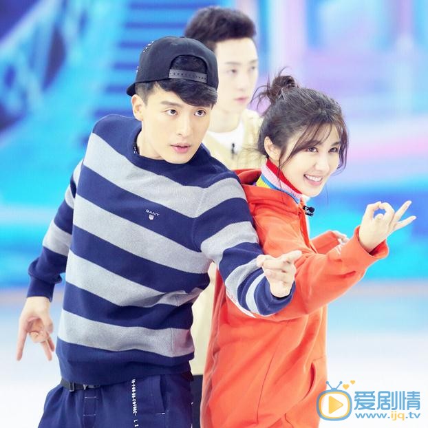 李菲儿《跨界冰雪王》节目照 李菲儿高清写真_李菲儿高清剧照