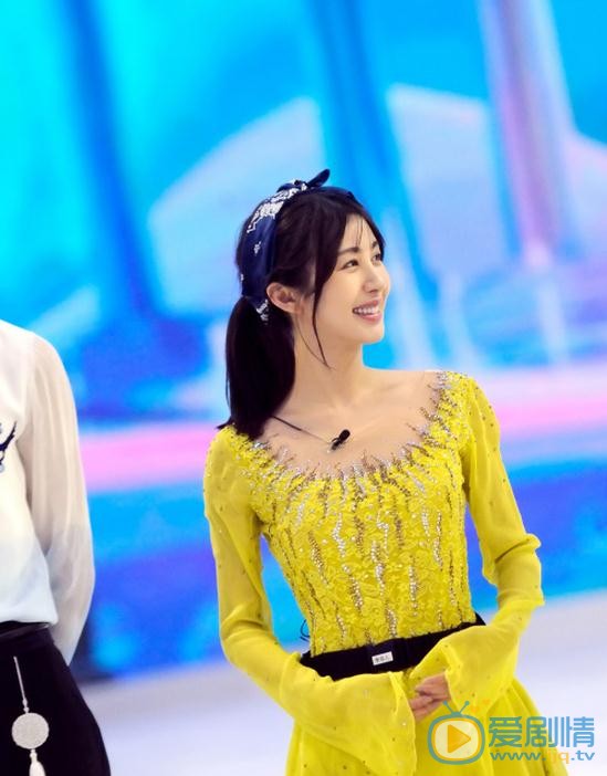 李菲儿《跨界冰雪王》节目照 李菲儿高清写真_李菲儿高清剧照