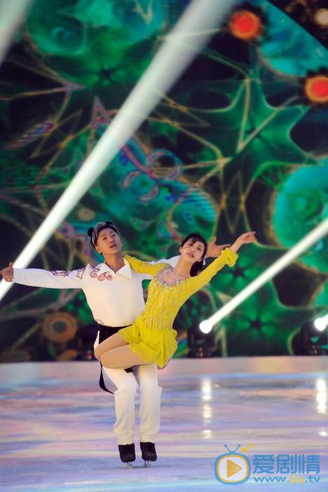 李菲儿《跨界冰雪王》节目照 李菲儿高清写真_李菲儿高清剧照