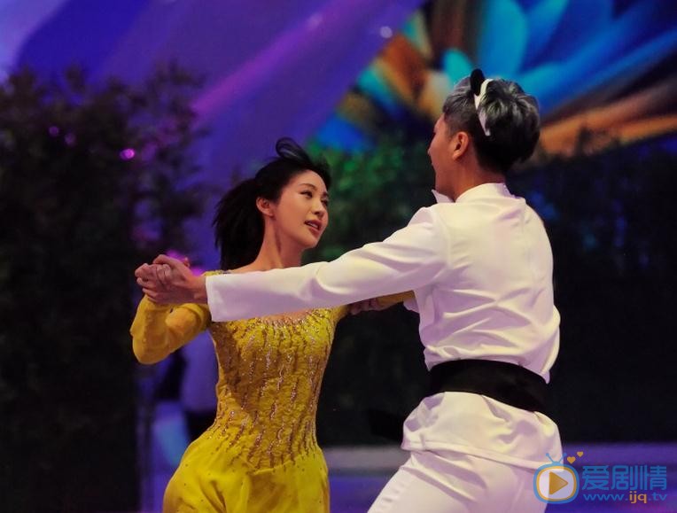 李菲儿《跨界冰雪王》节目照 李菲儿高清写真_李菲儿高清剧照