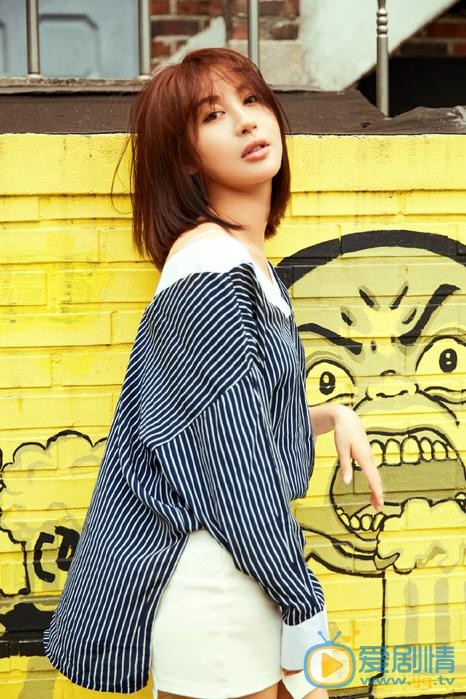 李菲儿休闲街拍 李菲儿高清写真_李菲儿高清剧照