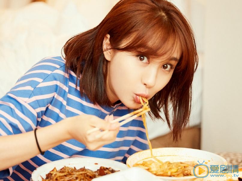 李菲儿休闲街拍 李菲儿高清写真_李菲儿高清剧照