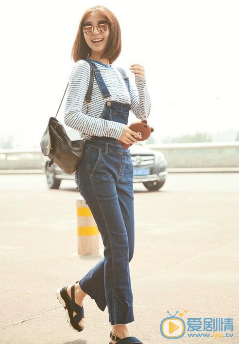李菲儿机场照 李菲儿高清写真_李菲儿高清剧照