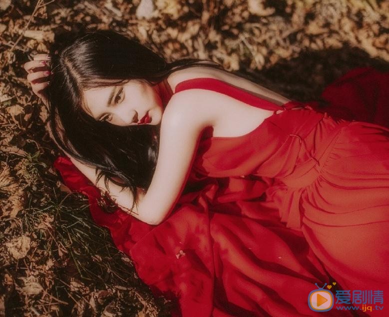 柏安红色写真 柏安高清写真_柏安高清剧照