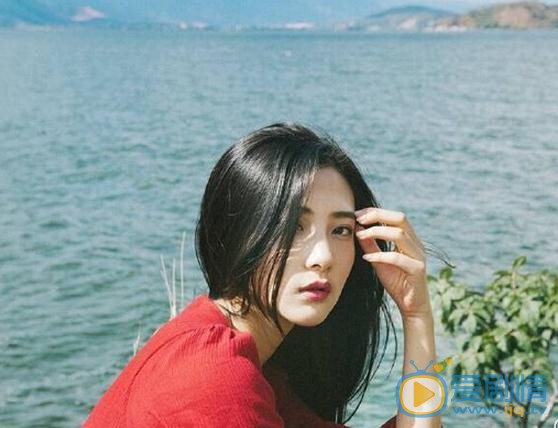 柏安红色写真 柏安高清写真_柏安高清剧照