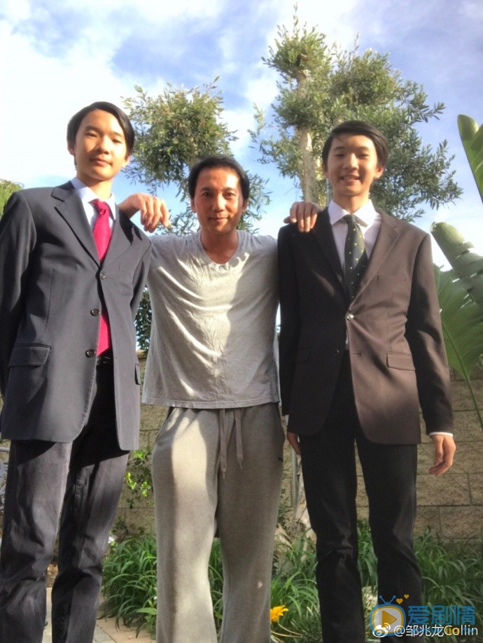 邹兆龙全家福 邹兆龙高清写真_邹兆龙高清剧照