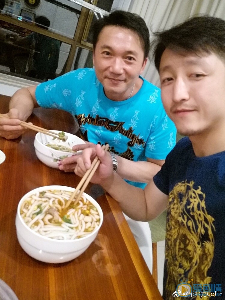 邹兆龙生活照 邹兆龙高清写真_邹兆龙高清剧照