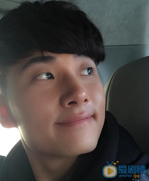 杨韬歌生活照 杨韬歌高清写真_杨韬歌高清剧照
