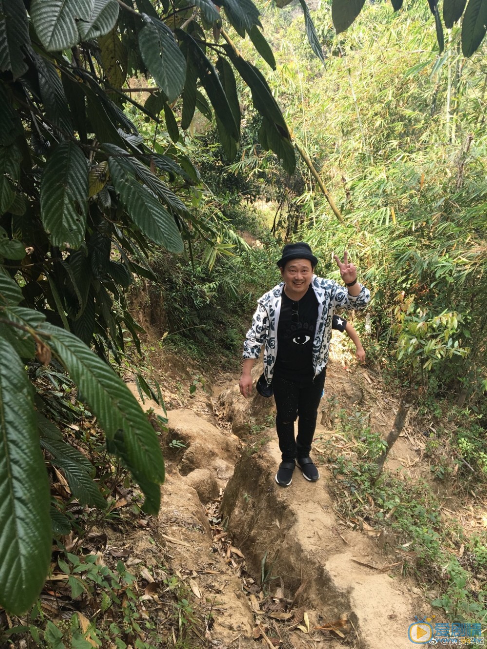 梁超旅行照 梁超高清写真_梁超高清剧照