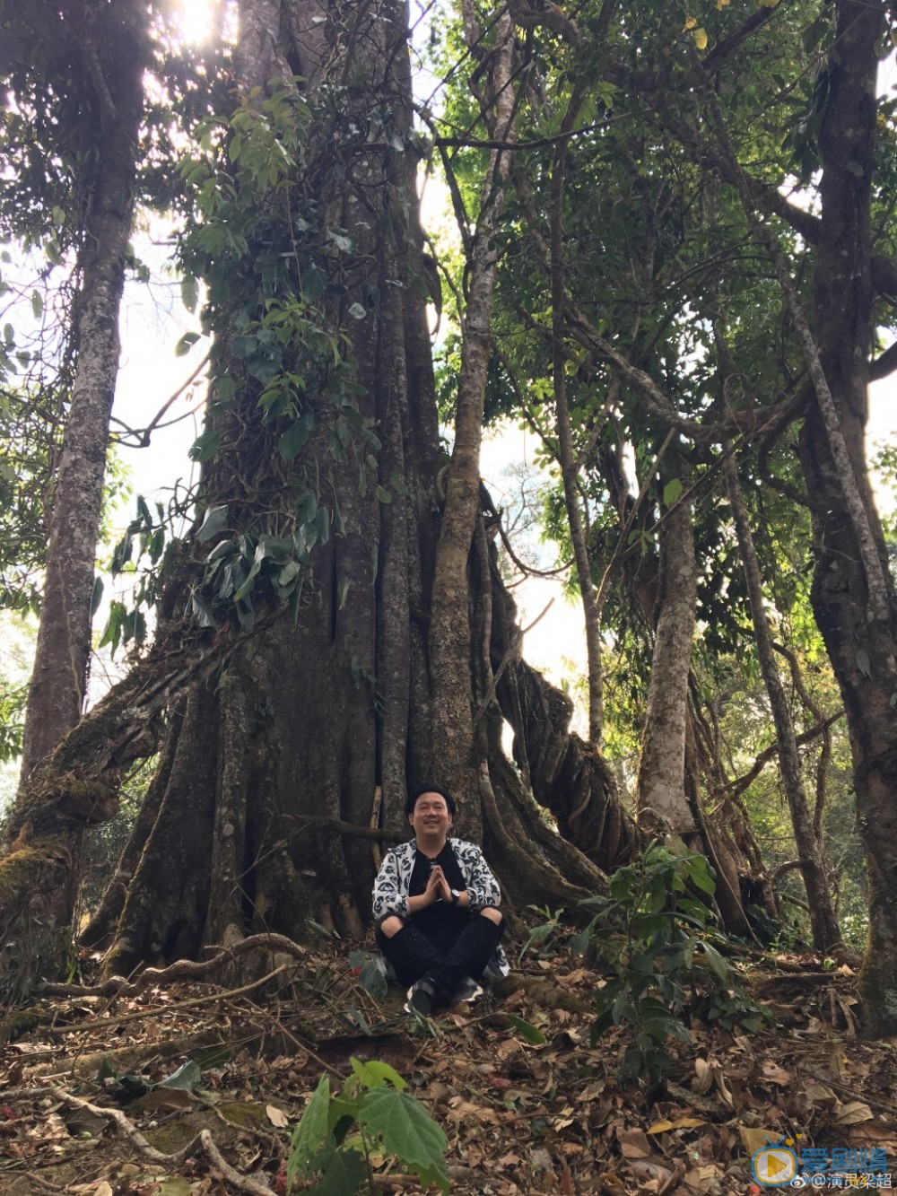 梁超旅行照 梁超高清写真_梁超高清剧照