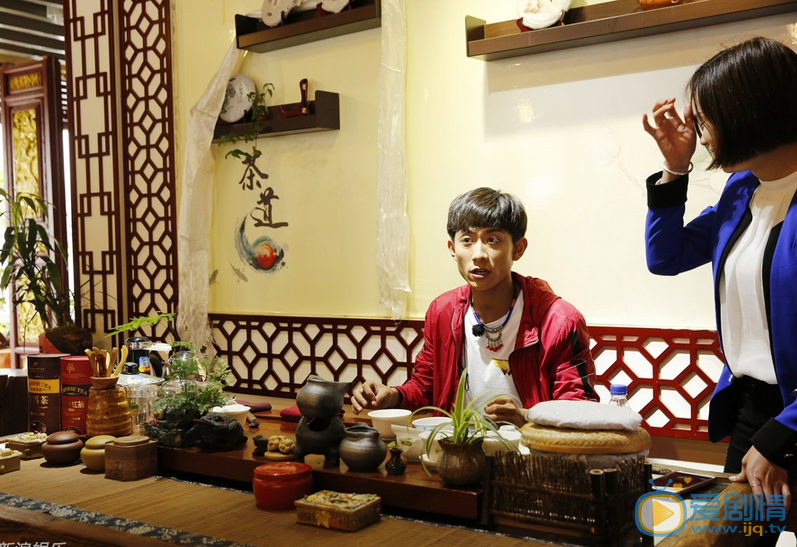 张一山《高能少年团》节目照 张一山高清写真_张一山高清剧照