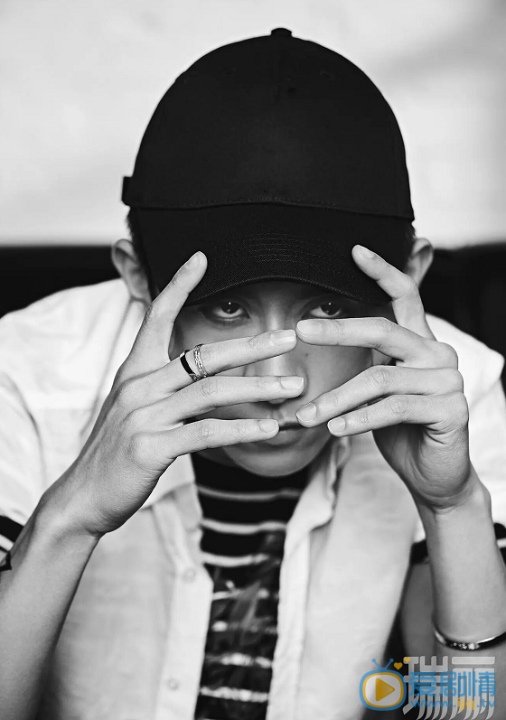 张一山杂志写真 张一山高清写真_张一山高清剧照