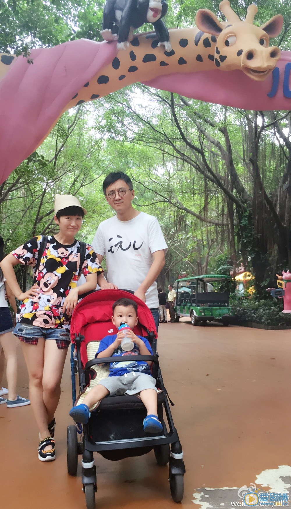 代乐乐全家福 代乐乐高清写真_代乐乐高清剧照