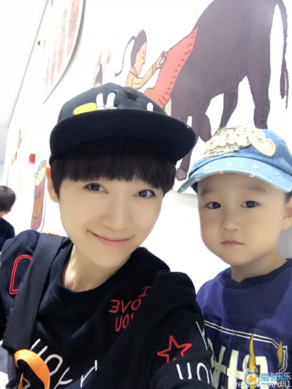 代乐乐亲子照 代乐乐高清写真_代乐乐高清剧照