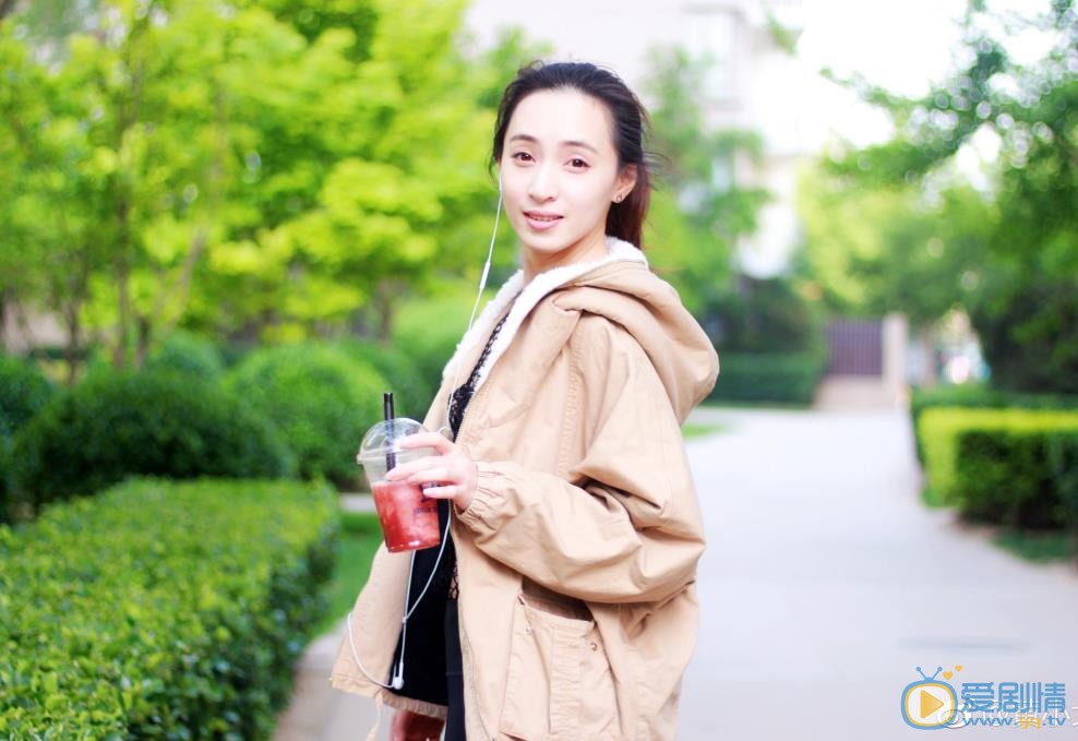 黄小戈时尚街拍 黄小戈高清写真_黄小戈高清剧照