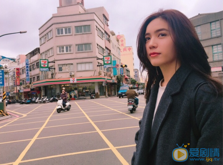 夏若妍街拍写真 夏若妍高清写真_夏若妍高清剧照