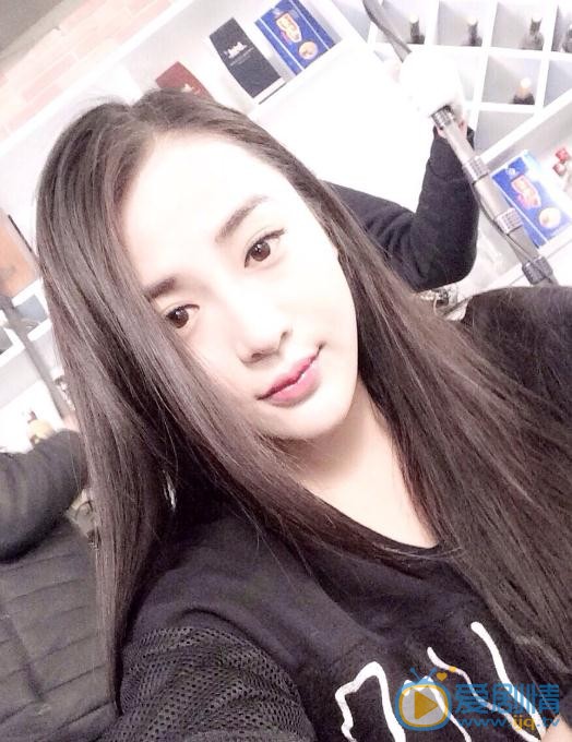 谈莎莎生活照‘ 谈莎莎高清写真_谈莎莎高清剧照