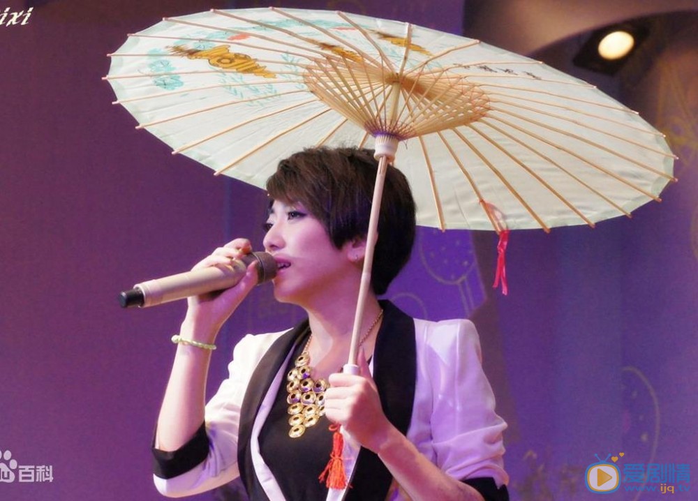 刘忻演唱会舞台照 刘忻高清写真_刘忻高清剧照