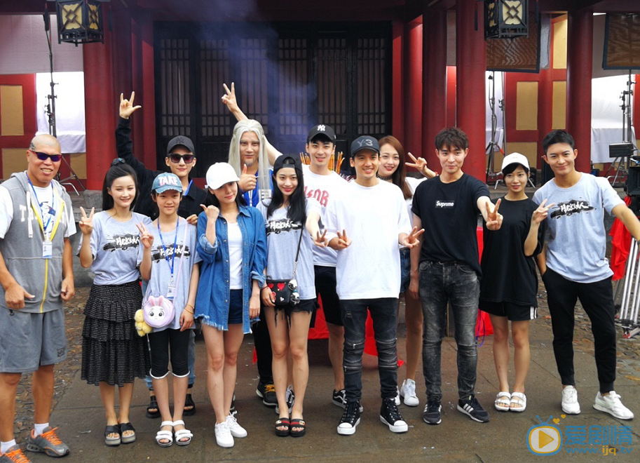拜见宫主大人片场照