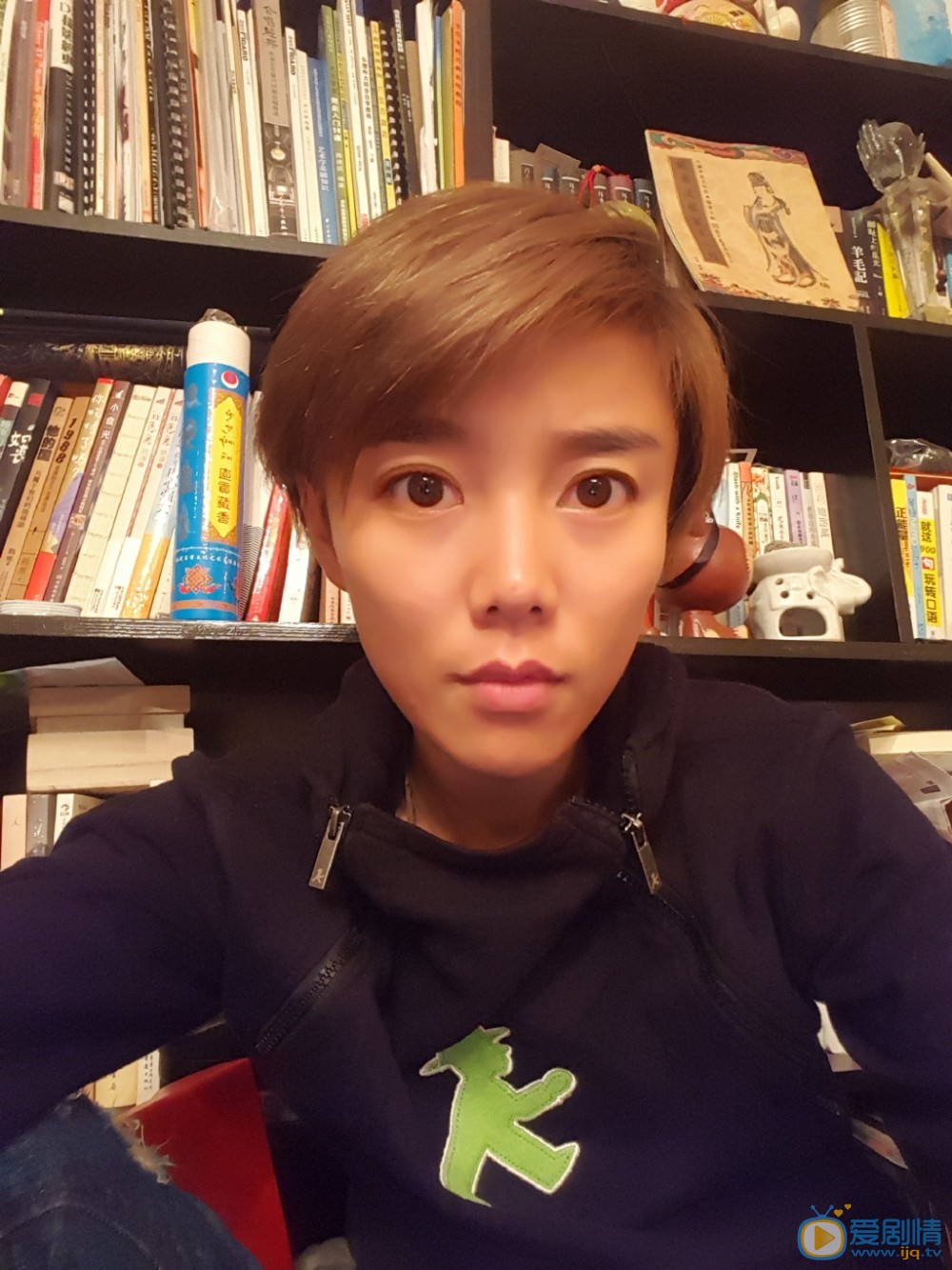 许飞生活照 许飞高清写真_许飞高清剧照
