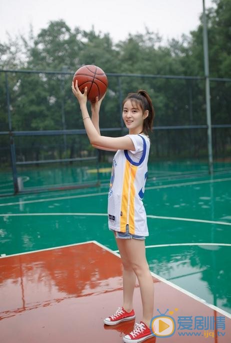 王佳宇篮球写真 王佳宇高清写真_王佳宇高清剧照