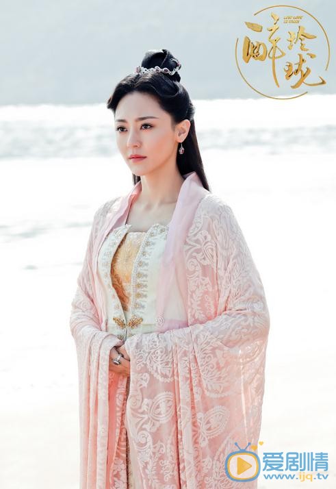 醉玲珑朵霞是谁演的？醉玲珑朵霞扮演者黄梦莹个人资料、写真及生活照
