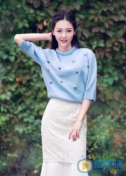 醉玲珑朵霞是谁演的？醉玲珑朵霞扮演者黄梦莹个人资料、写真及生活照