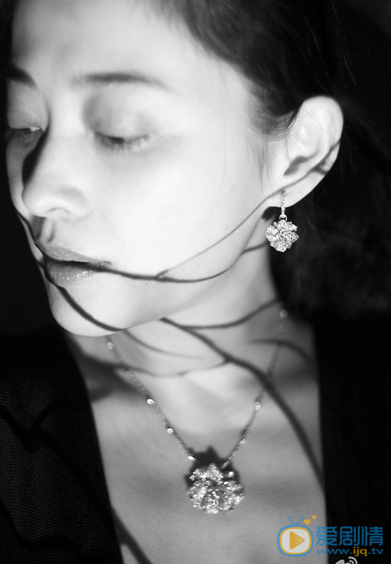 梅婷黑白写真 梅婷高清写真_梅婷高清剧照