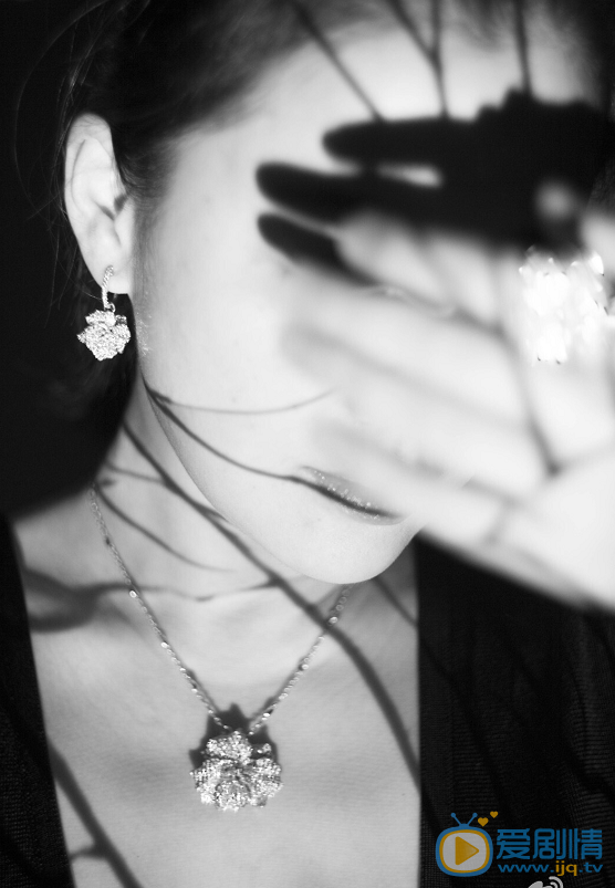 梅婷黑白写真 梅婷高清写真_梅婷高清剧照