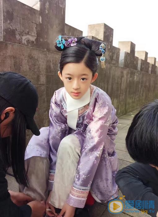 黄杨钿甜片场照 黄杨钿甜高清写真_黄杨钿甜高清剧照