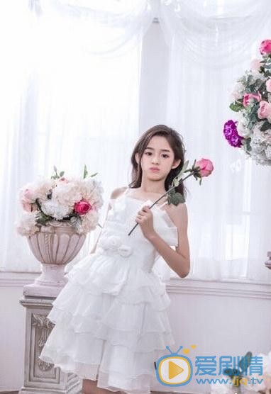 黄杨钿甜甜美写真 黄杨钿甜高清写真_黄杨钿甜高清剧照