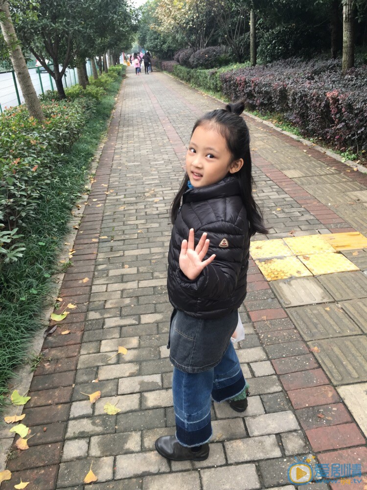 张婉儿生活照 张婉儿高清写真_张婉儿高清剧照