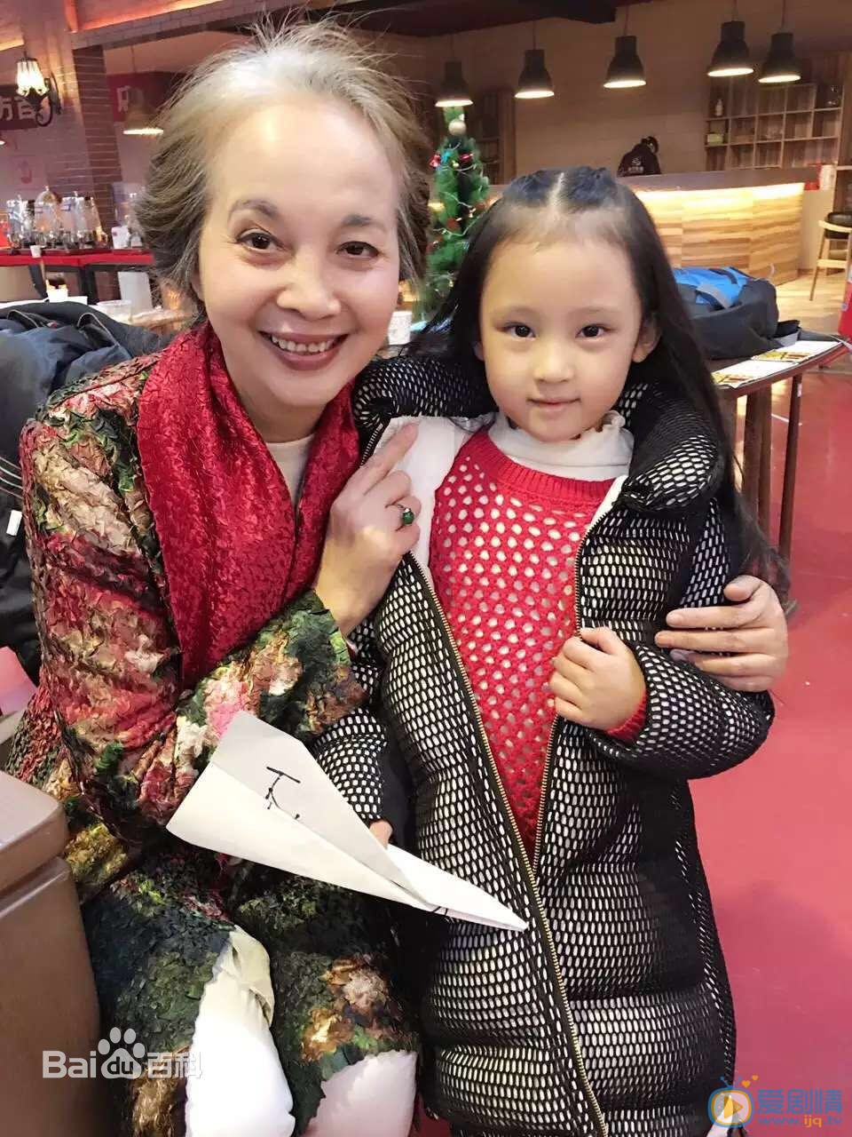 张婉儿明星合照 张婉儿高清写真_张婉儿高清剧照
