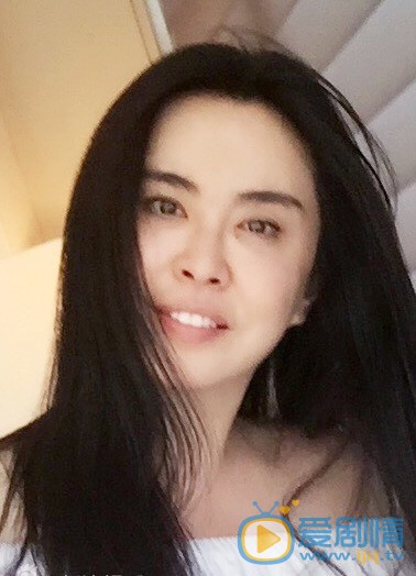 王祖贤近期自拍照 王祖贤高清写真_王祖贤高清剧照