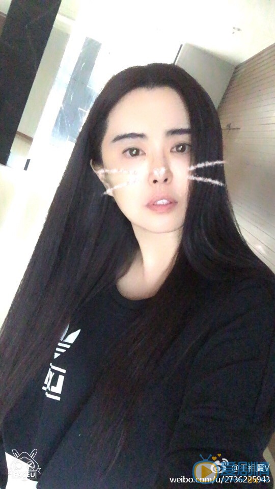 王祖贤近期自拍照 王祖贤高清写真_王祖贤高清剧照