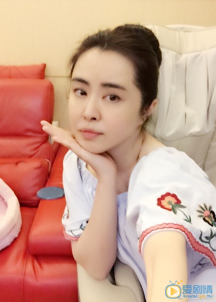 王祖贤近期自拍照 王祖贤高清写真_王祖贤高清剧照