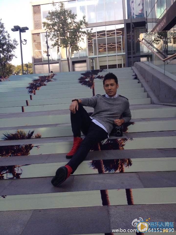 黄征时尚街拍 黄征高清写真_黄征高清剧照
