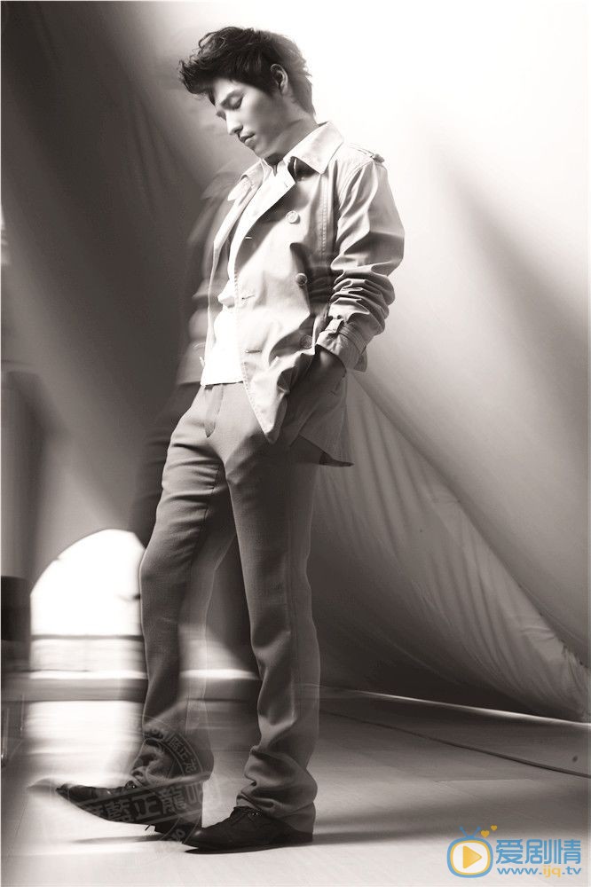 蓝正龙时尚大片 蓝正龙高清写真_蓝正龙高清剧照