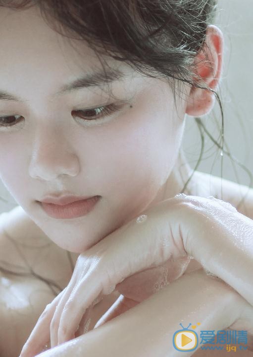 南笙湿发写真 南笙高清写真_南笙高清剧照