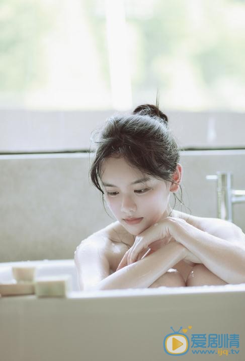 南笙湿发写真 南笙高清写真_南笙高清剧照