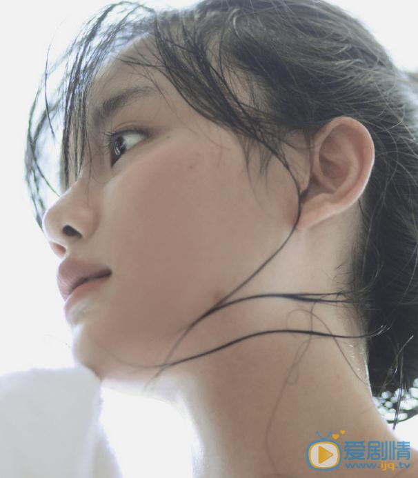 南笙湿发写真 南笙高清写真_南笙高清剧照
