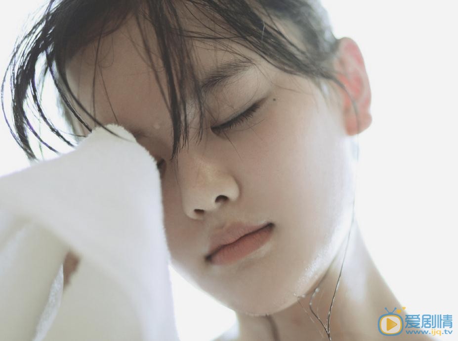南笙湿发写真 南笙高清写真_南笙高清剧照