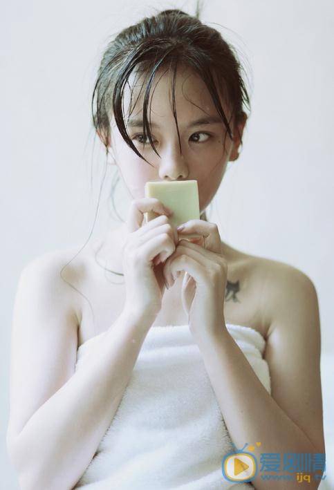 南笙湿发写真 南笙高清写真_南笙高清剧照