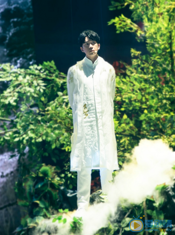 潘粤明《跨界歌王》节目照 潘粤明高清写真_潘粤明高清剧照